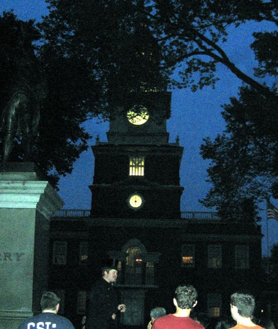 Philadelphia Ghost Tour by Candlelight - Why the guide matters more than the ghost stories
