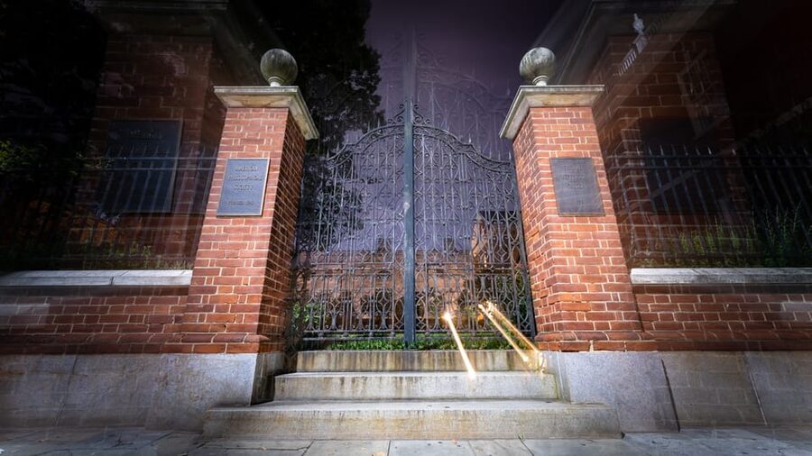 Philly Ghosts Boos and Booze Haunted Pub Crawl - Who should book this experience?