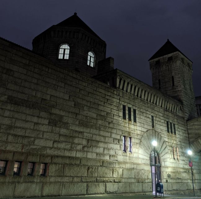 Pittsburgh: Evening Ghost & History Downtown Walking Tour - Why this Pittsburgh walk works best at dusk