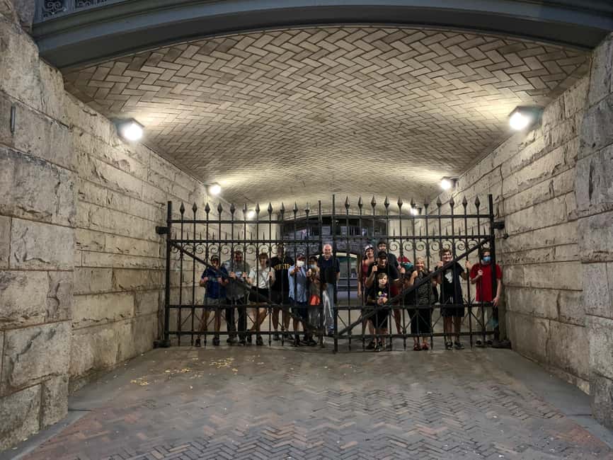 Pittsburgh: Evening Ghost & History Downtown Walking Tour - What to bring and how to prepare