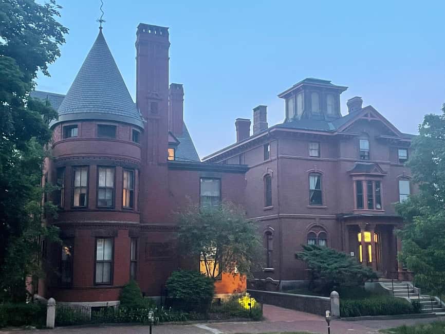 Portland: Ghost Walk - What may be lurking below Portland’s streets