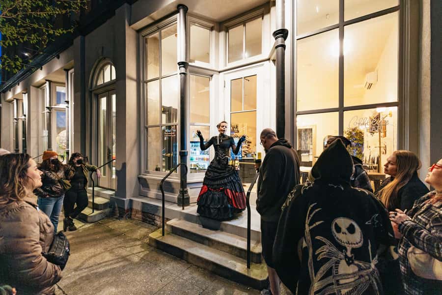 Portland: Ghosts, Poltergeists, and Psychopaths Walking Tour - The waterfront and Portland’s darker streets