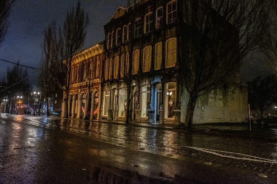 Portland: Ultimate Dead of Night Walking Ghost Tour - Five Stops, Darker Stories, and Paranormal Waiting