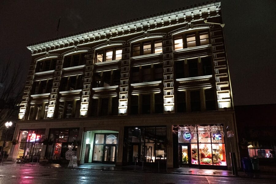 Portland: Ultimate Dead of Night Walking Ghost Tour - The Benson Hotel and Its Turquoise-Dressed Ghost