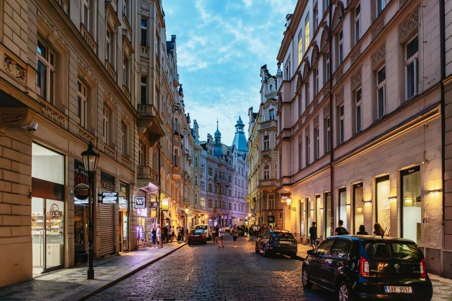 Prague: Ghost Walking Tour Where Legends Come To Life - When the ghosts appear