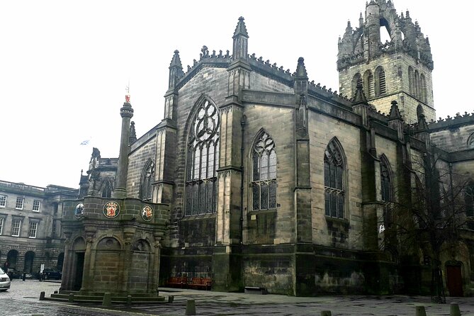 Private Dark History Tour: Eerie Edinburgh - Canongate’s bloody past