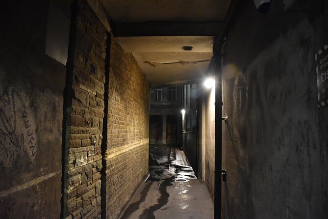 Private Ghosts and Gore Walking Tour of London - Newgate, the execution bell, and Cock Lane