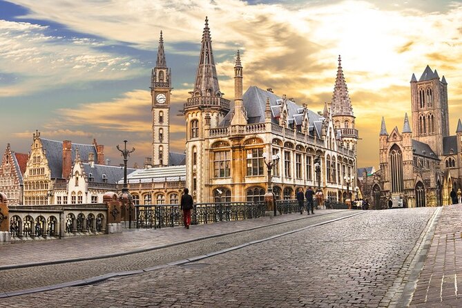 Private Tour: The Dark Side of Gent - Prinsenhof and the palace you have to imagine