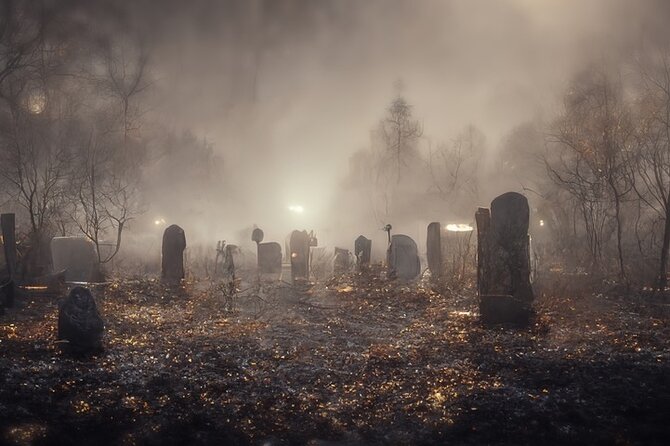 Real Hauntings of Charleston! (Small Group Ghost Tour) - A small group makes the stories easier to follow