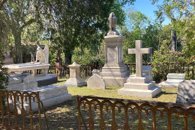 Real Savannah: History, Ghost, and True Crime Tour - Who will enjoy this two-hour walk