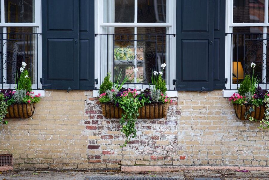 REV Walks - Ghost Tour - Poogan’s Porch and Charleston’s haunted dining room