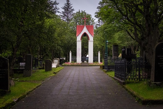Reykjavik Folklore Walking Tour: Meet the Elves, Trolls & Ghosts of Iceland - Hólavallagarður and the Deacon of Dark River