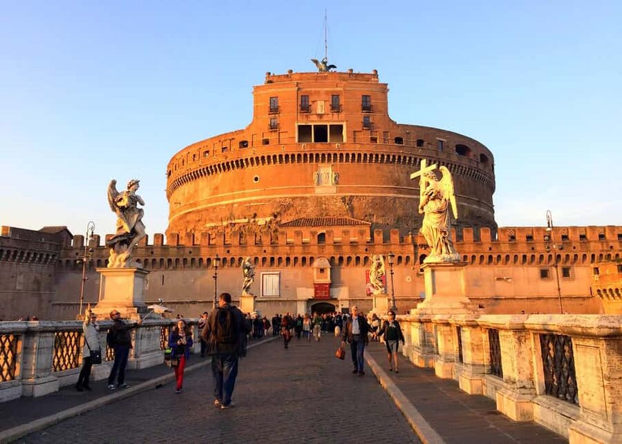 Rome After Dark: Ghosts & Medieval Backstreets Tour - Prison ruins, poison, and the cost of vanity