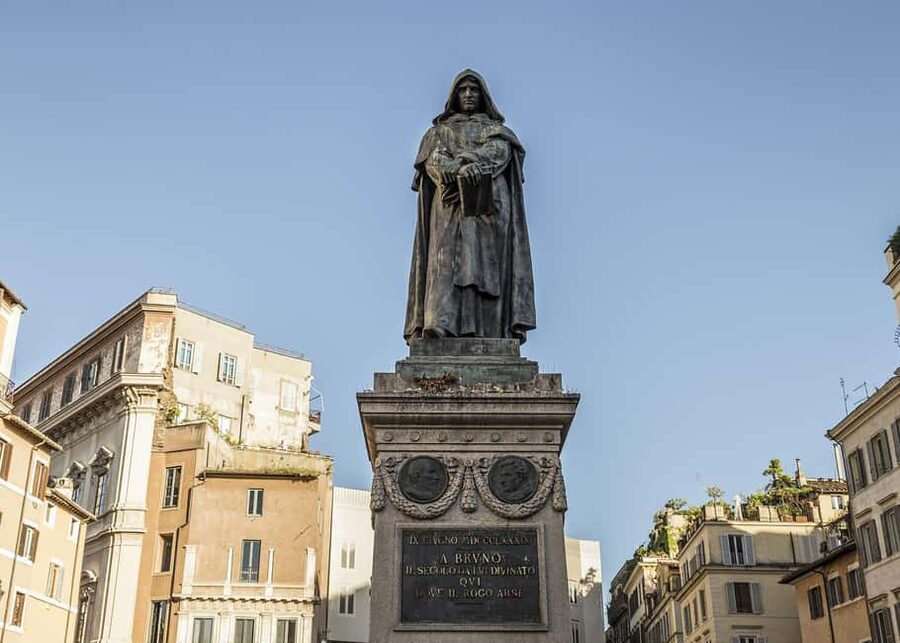 Rome After Dark: Ghosts & Medieval Backstreets Tour - Castel Sant’Angelo and the bloody final chapter