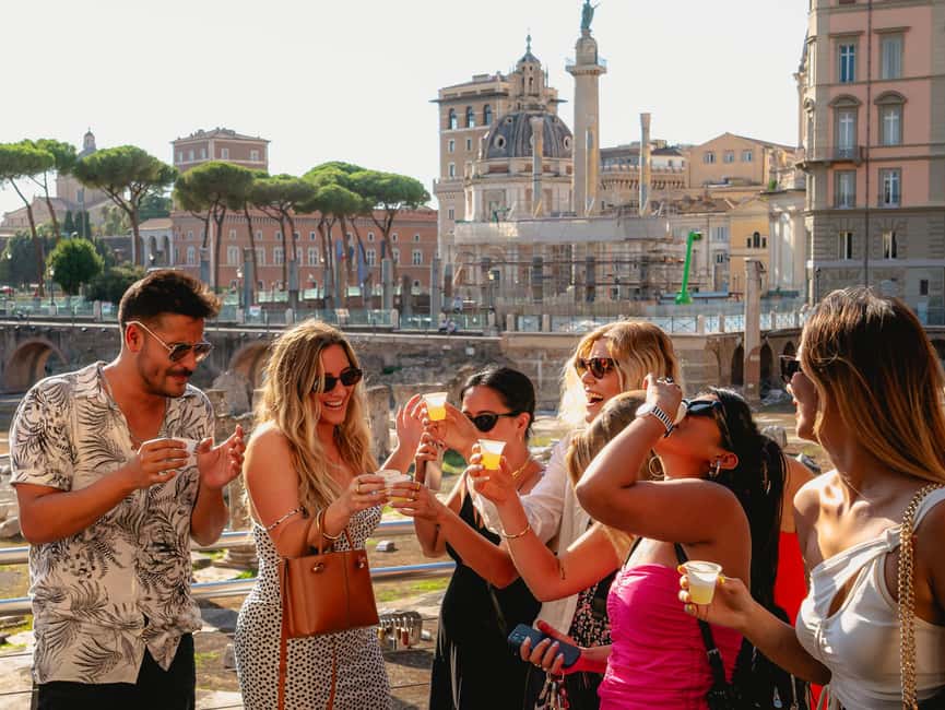 Rome: Guided Bar Crawl with Drinks & Dark History - Key points at a glance