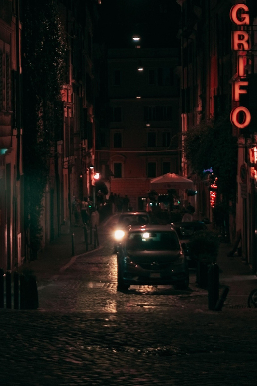 Rome: Guided Haunted Rome Ghost Tour with Dowsing Rods - Piazza Farnese and the story of a kidnapping