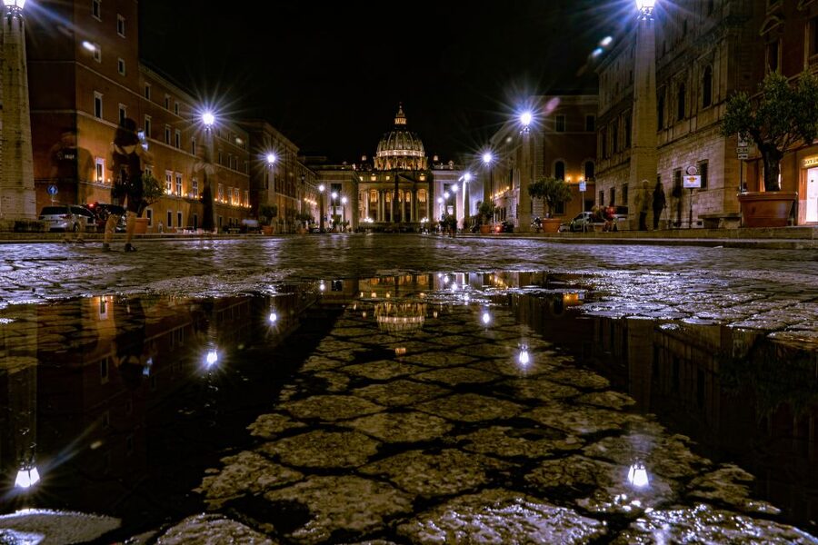 Rome: Haunted City Night Walking Tour - Ponte Sisto and the crossing of the Tiber