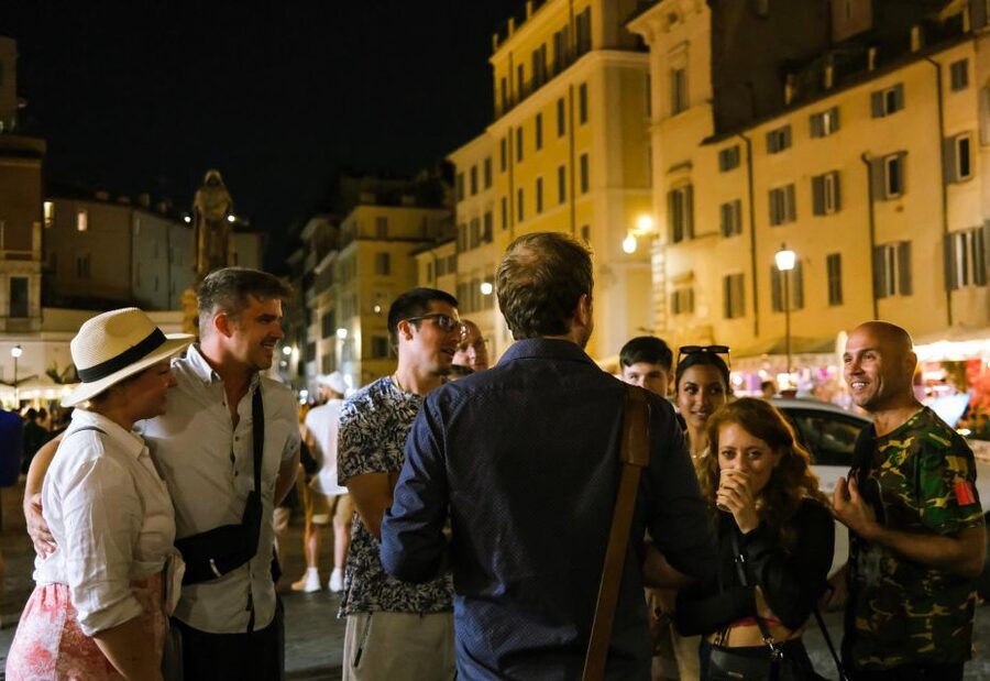 Rome: Small Group Rome's Dark Side - Ghosts & Legends Tour - Campo de’ Fiori and Farnese Palace: beautiful places, harsh stories