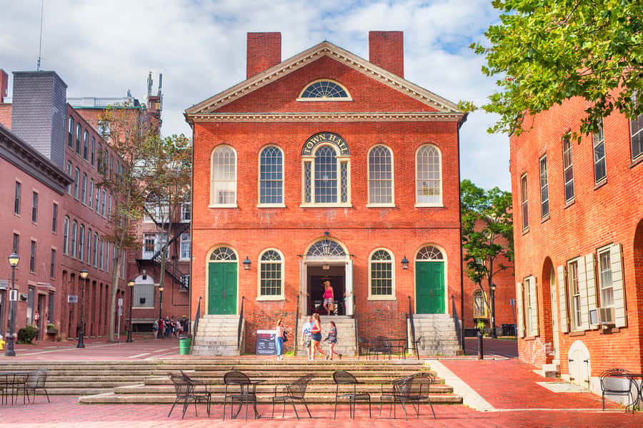 Salem: Ghosts of Salem Walking Tour - The Peabody Essex Museum adds a wider Salem connection