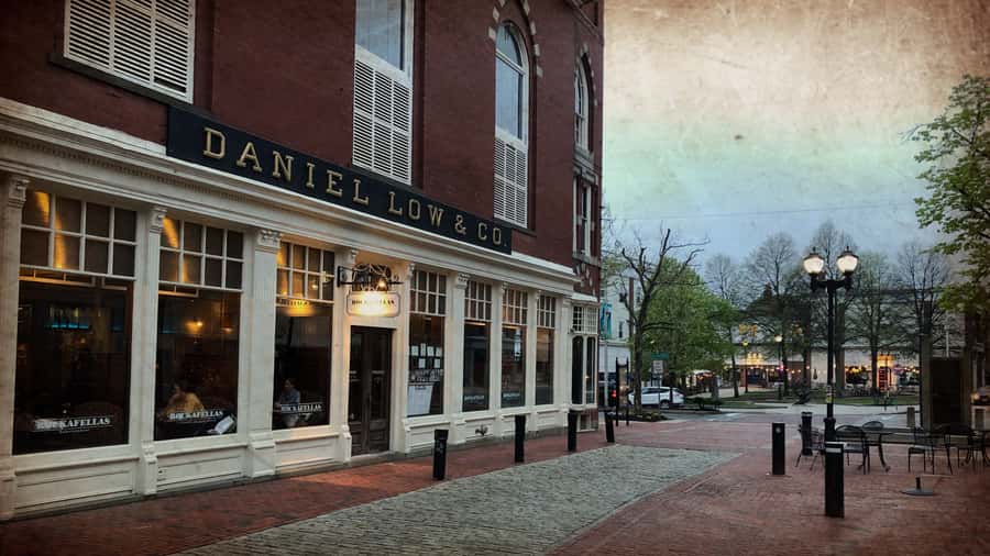 Salem: Haunted Footsteps Ghost Tour - Starting at 1805 Custom House Building