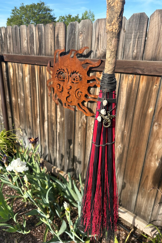 Salem, MA: Witch City Broom Making Workshop - How to make the most of your 90 minutes