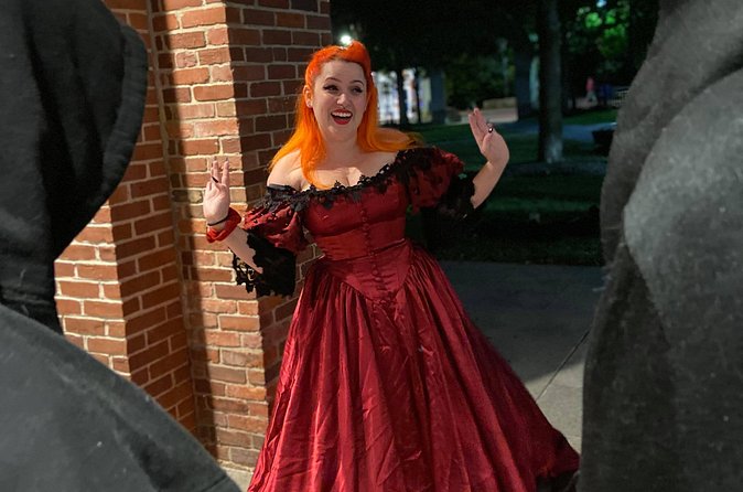Salem's Spooky Spectres Walking Ghost Tour - Pickman House and the Old Burying Point