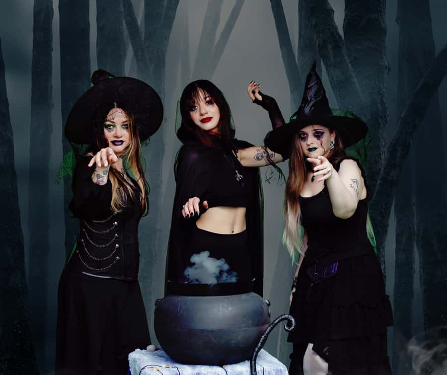 Salem: Ultimate Dead of Night Walking Ghost Tour - Proctor’s Ledge and the Lady in White