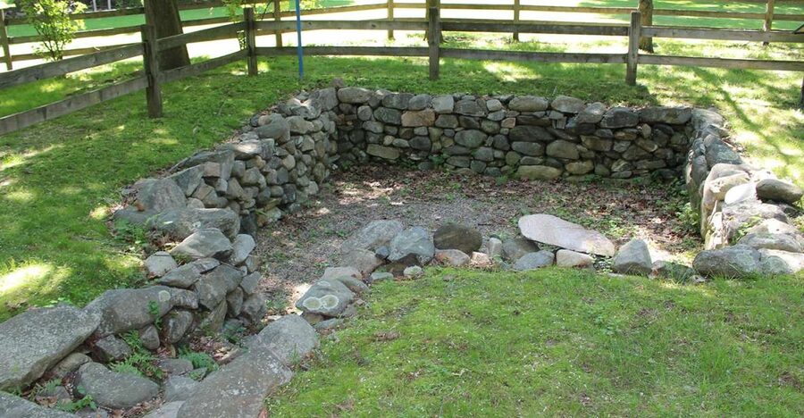 Salem Village Witch Hunt Walking Tour - The parsonage site and the first fits