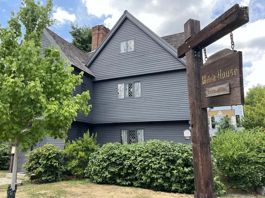 Salem Witch Tour from Boston by Train - Why the Boston to Salem train works so well