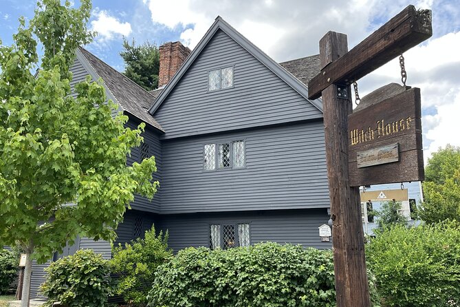 Salem Witch Tour from Boston by Train with Museum Tickets - Salem in one morning: key points