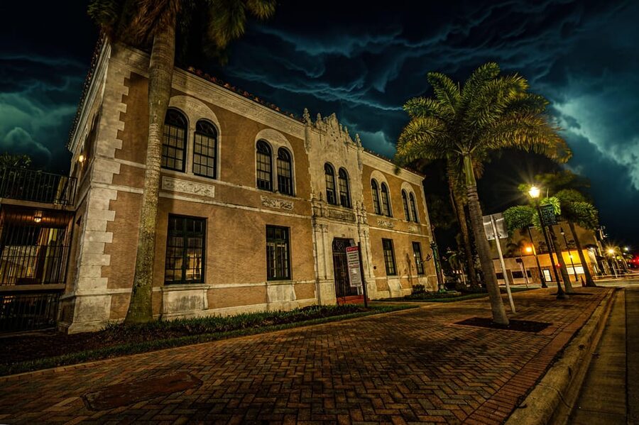 Salt, Sorrow, & Shadow: Fort Pierce Ghost Tour - How Brian’s guide style can change the experience