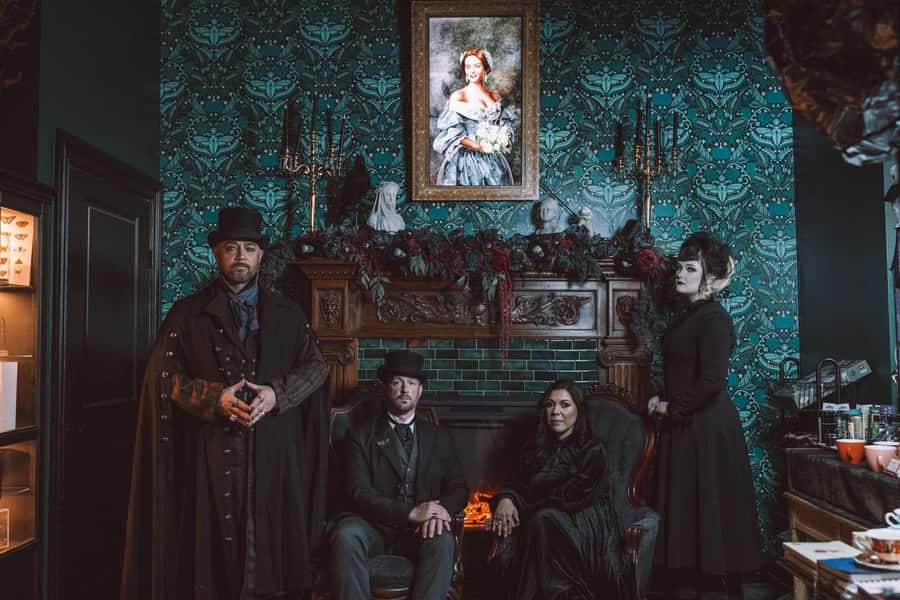 San Antonio: Ghost Bus Tour - The Menger Hotel stop