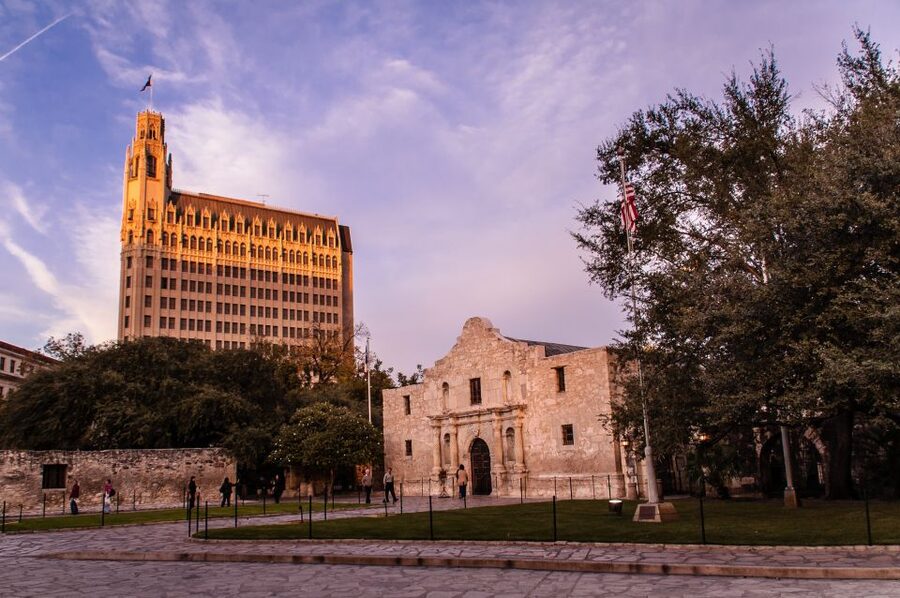San Antonio: Guided Haunted Pub Crawl - Ghost stories with a San Antonio setting