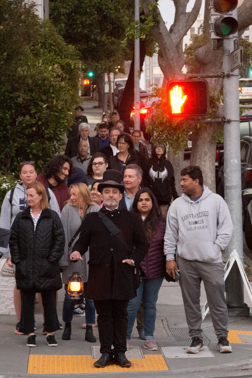 San Francisco Ghost Hunt: Haunted History Walking Tour - Walking Pacific Heights after dark
