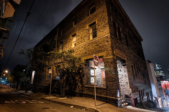 San Francisco Ghost Tours: Gold and Ghouls Tour - Huntington Park and the lost Huntington Mansion