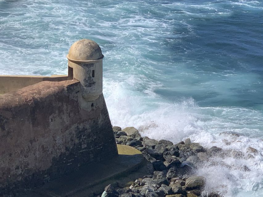 San Juan: Ghosts and Spooky History Walking Tour - El Morro and the ghosts of the sea