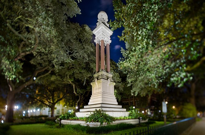 Savannah America's Most Haunted City® Walking Ghost Tour - Why the guide matters more than the route