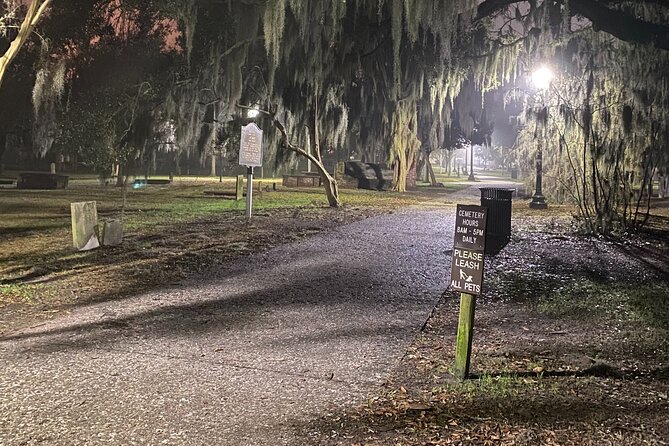 Savannah Ghost Tour for Adults ALL Alcoholic Drinks Included - How much value do you get?
