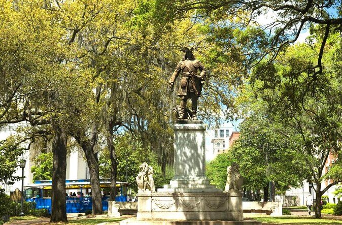 Savannah Ghost Tour with the Guy in the Kilt + Bar Stops - Key points to know before booking