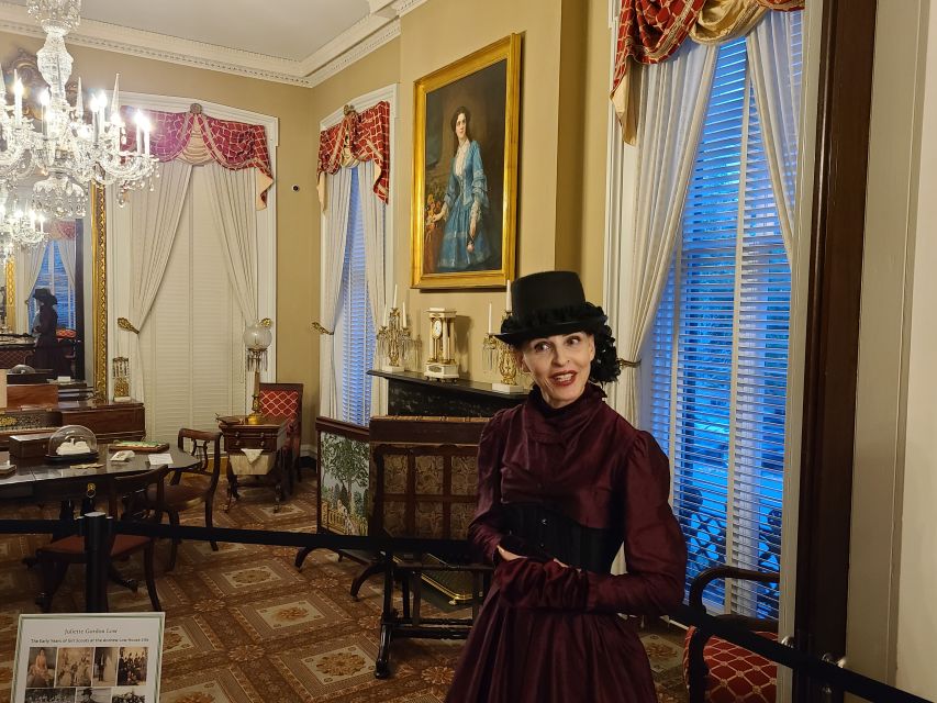 Savannah: Ghosts and Gravestones Tour with Low House Entry - Savannah’s haunted squares provide the setting