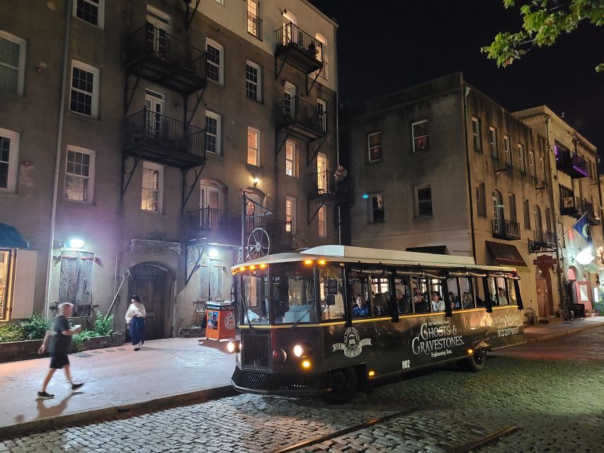 Savannah: Ghosts and Gravestones Tour with Low House Entry - The Andrew Low House gives the tour its historic heart