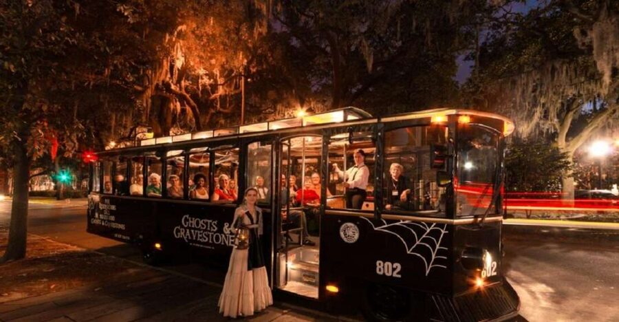 Savannah: Ghosts and Gravestones Tour with Low House Entry - Colonial Park Cemetery adds a darker chapter