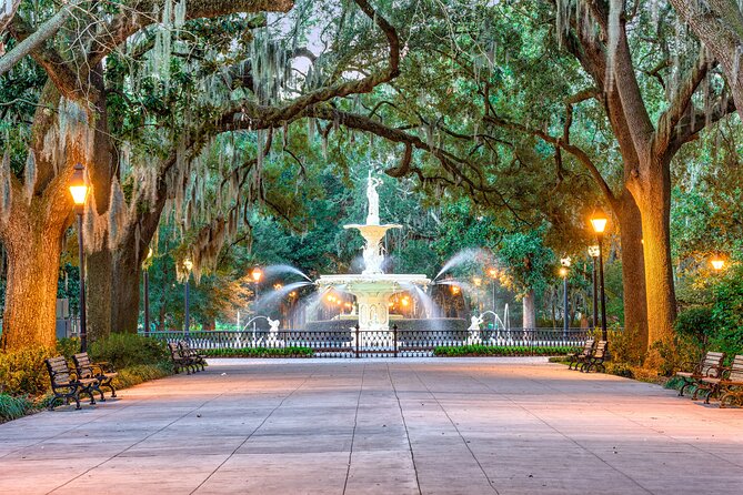 Savannah Quest Experience: Ghost Hunt - Mercer Williams House and Madison Square