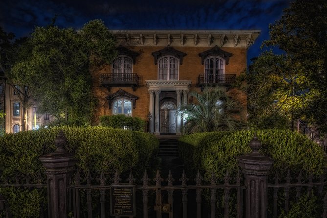 Savannah's Ghost City "Dead of Night" Walking Night Tour - Colonial Park Cemetery brings the most unsettling history