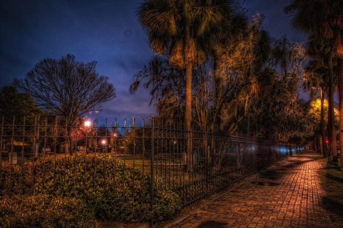 Savannah's Ghost City "Dead of Night" Walking Night Tour - 432 Abercorn Street shifts from public history to local legend
