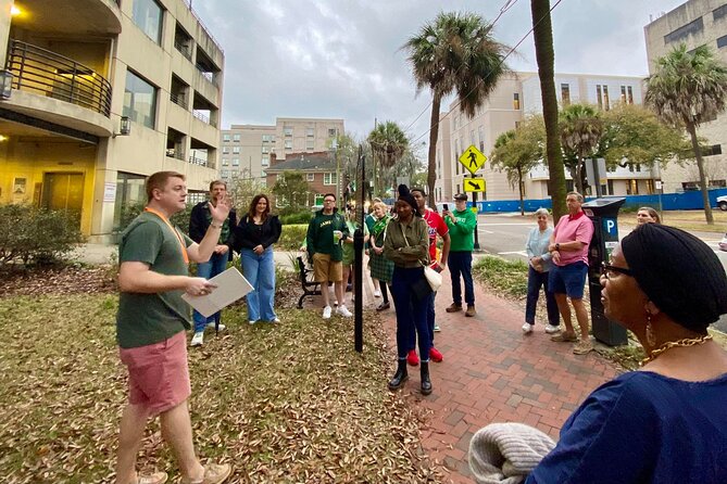 Savannah's Original Dark History Tour - Guide style and group size