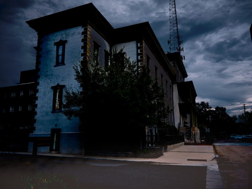 Savannah: Sixth Sense Savannah Ghost Tour - The Corson Mansion and Savannah’s medical past