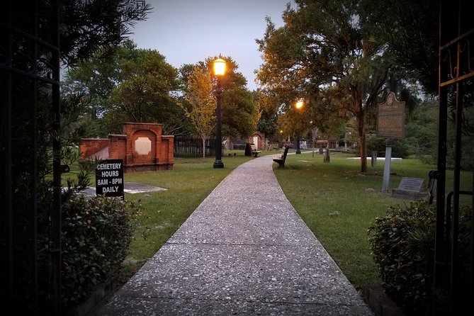 Savannah Supernatural Haunted Walking Tour - Savannah after dark: the point of the tour