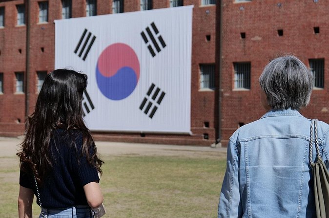 Seoul’s Hidden Dark History Guided Tour of Seodaemun Prison - What the $31.54 price includes