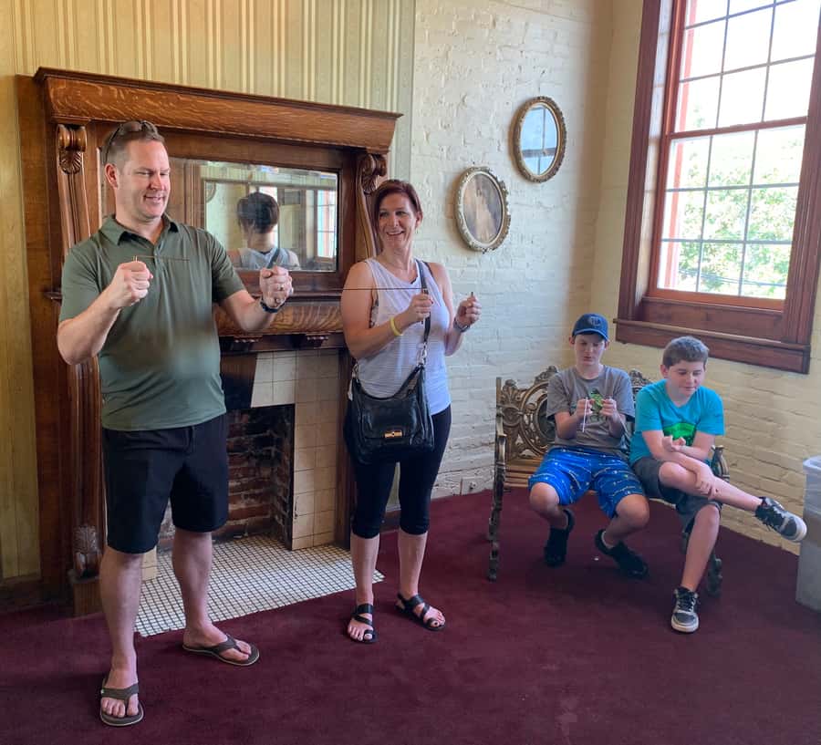 Seville Haunted Luncheon or Dinner and Ghost Tour - Stories of murder, mayhem, and old Pensacola